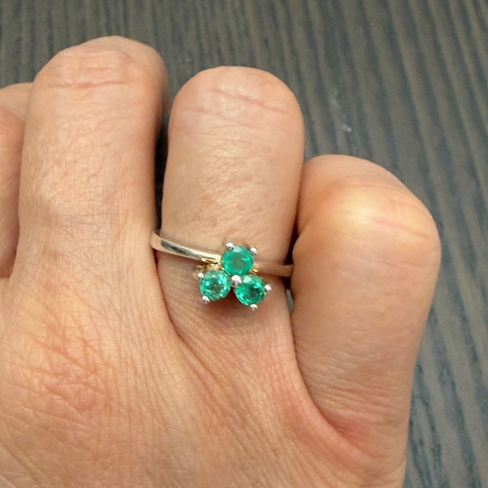 New Colombian Emerald Ring crafted in silver